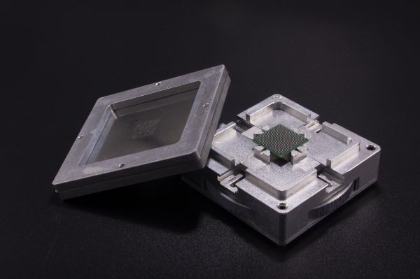 鋁機箱外殼定制: 制造工藝、材料特性、應用和優勢