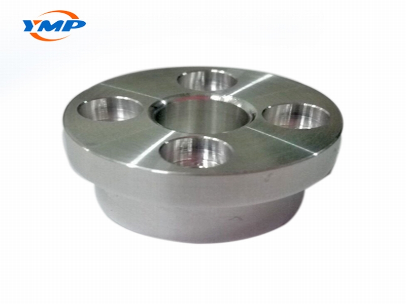 工業(yè)機(jī)器人電機(jī)外殼CNC加工